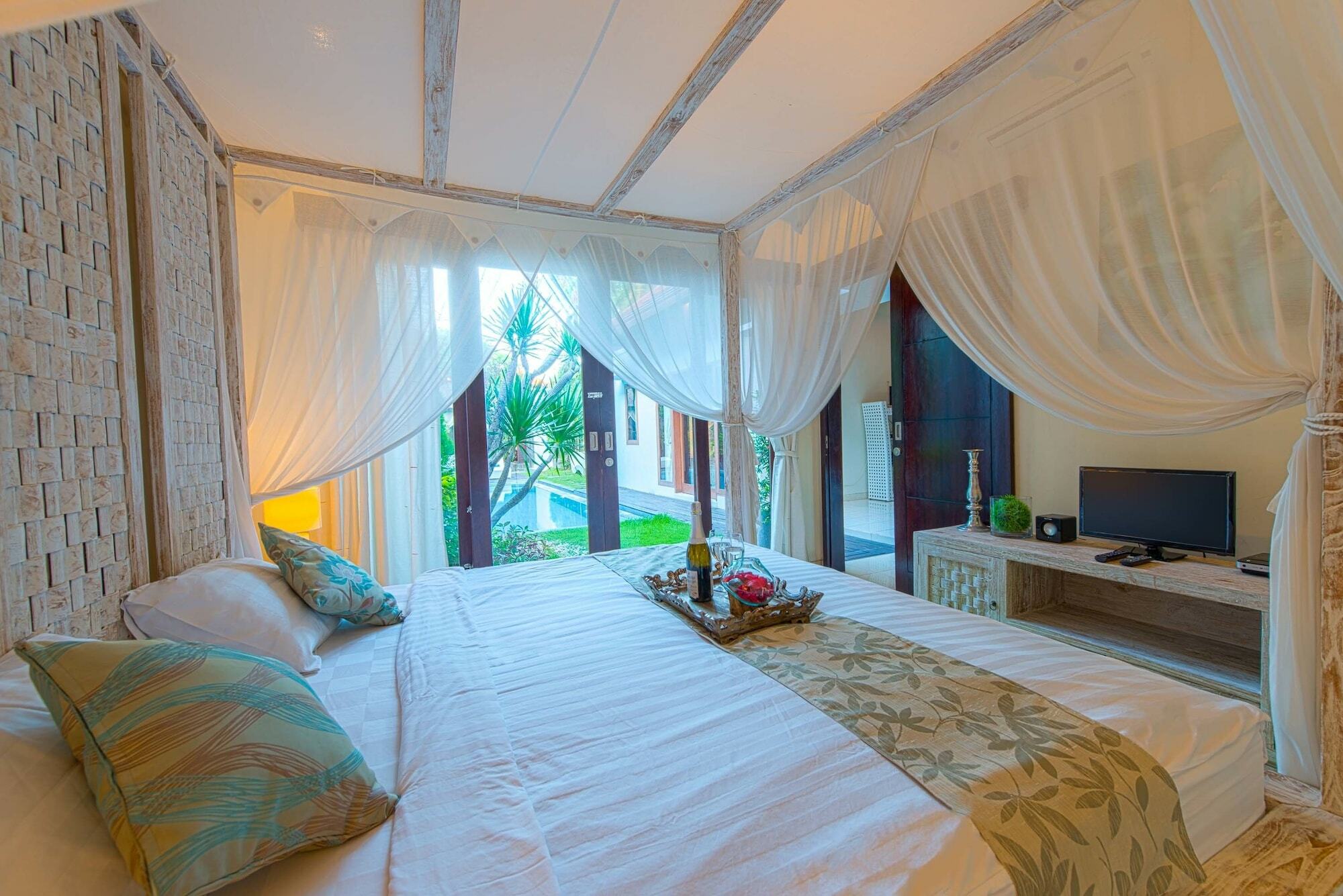 Villa Enjoy - Seminyak Center Exterior photo